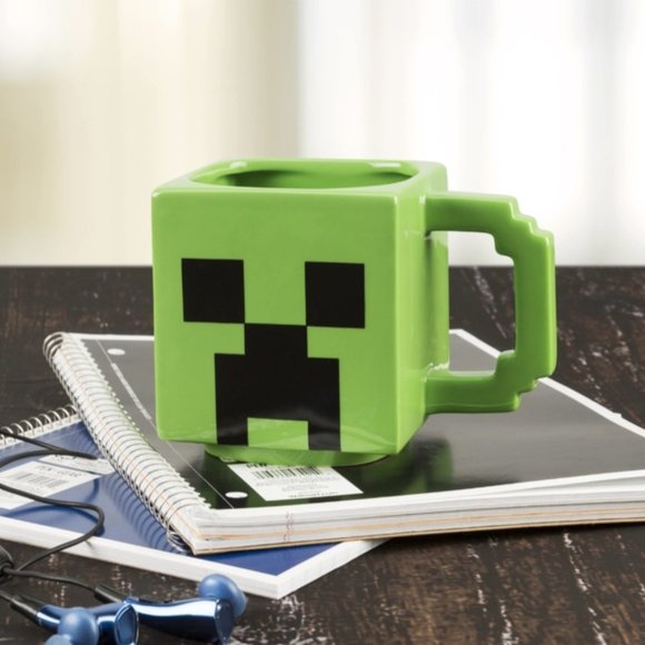 ZAK DESIGN Collectible Minecraft Green Sculpt Mug - Picture 1 of 9